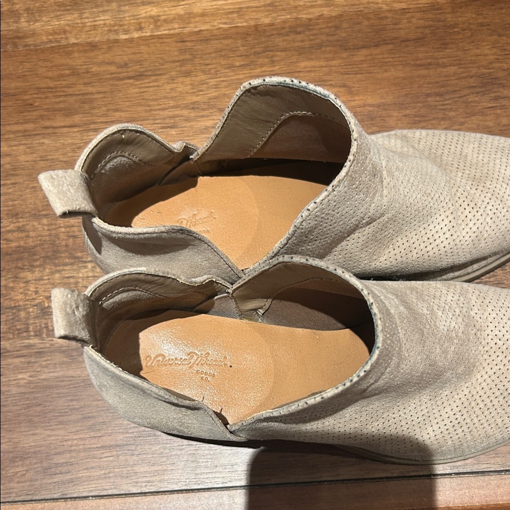 Universal Thread Light Beige Perforated Ankle Boo… - image 5